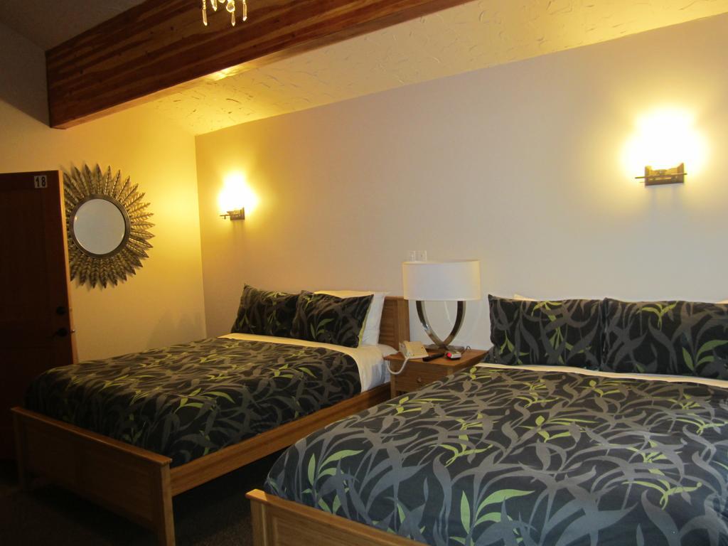 The Lodge At Skeena Landing Terrace Habitación foto