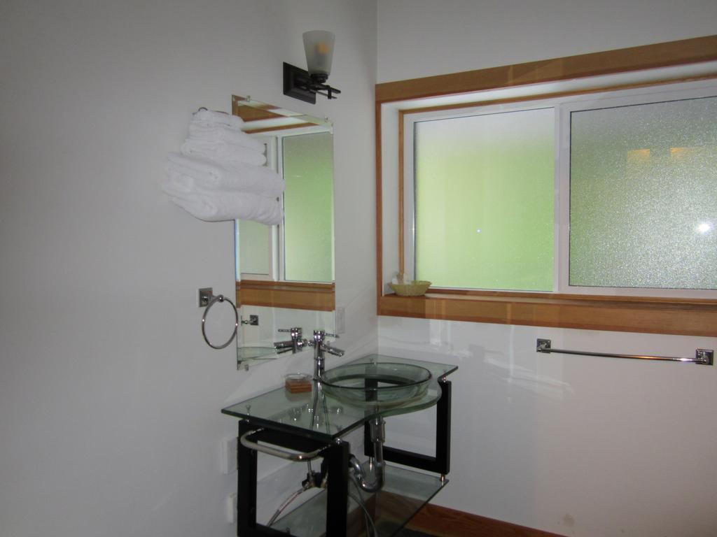 The Lodge At Skeena Landing Terrace Habitación foto
